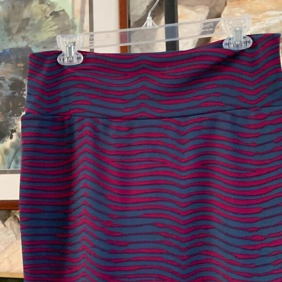 Women’s LuLaRoe Cassie pencil skirt wave print size L stretch  NWOT - Picture 5 of 8